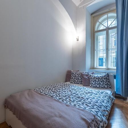 Spacious 3 Bedroom Apartment In The Heart Of Prague Exterior photo